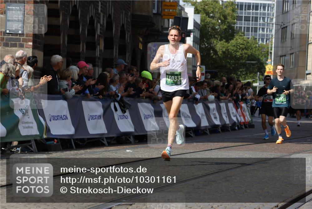 13.09.2026 - 21. swb-Marathon Bremen Strokosch-Dieckow http://msf.ph/oto/10301161 13.09.2026 12:51:19 Ziel 1214, 1453, 1639, 3617, 13033 meine-sportfotos.de