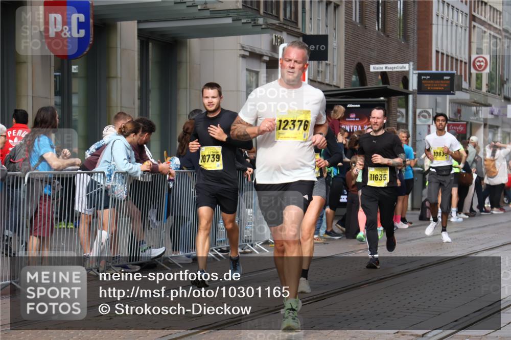 13.09.2026 - 21. swb-Marathon Bremen Strokosch-Dieckow http://msf.ph/oto/10301165 13.09.2026 10:49:19 Ziel 10709, 10739, 10835, 10846, 10910, 11007, 11092, 11191, 11635, 11717, 12376, 10253, 10293, 10294, 10392, 10514, 10566, 10655, 11316, 11567, 11621, 11891, 11896, 11984, 12027, 12132, 12149, 12350, 12376, 12450, 12529, 13577 meine-sportfotos.de