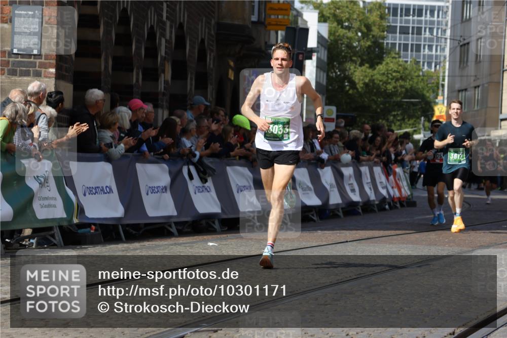 13.09.2026 - 21. swb-Marathon Bremen Strokosch-Dieckow http://msf.ph/oto/10301171 13.09.2026 12:51:19 Ziel 1214, 1453, 1639, 3617, 13033 meine-sportfotos.de