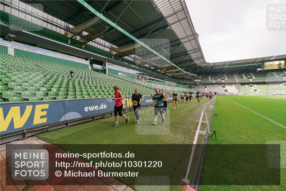 13.09.2026 - 21. swb-Marathon Bremen Michael Burmester http://msf.ph/oto/10301220 13.09.2026 10:43:54 Laufen im Stadion 10002, 10004, 10005, 10176, 10191, 10192, 10271, 10295, 10303, 10325, 10330, 10335, 10361, 10362, 10402, 10459, 10474, 10491, 10513, 10557, 10572, 10605, 10606, 10629, 10752, 10756, 10773, 10779, 10784, 10805, 10880, 10882, 10899, 10900, 10997, 10999, 11026, 11041, 11078, 11173, 11217, 11233, 11264, 11274, 11307, 11333, 11337, 11355, 11385, 11408, 11448, 11456, 11461, 11482, 11629, 11943, 12311, 12334 meine-sportfotos.de