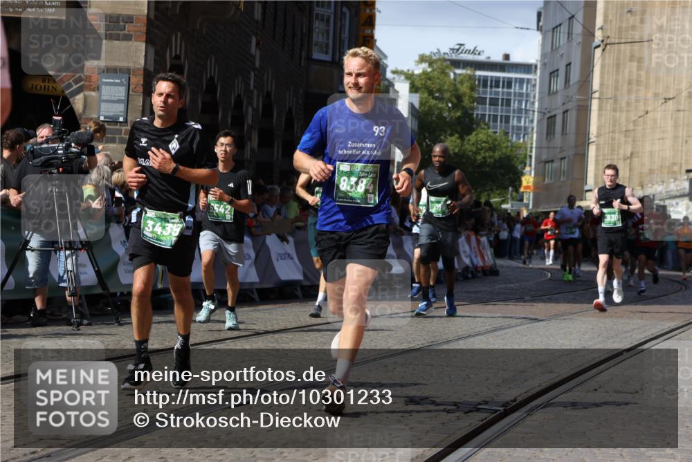 13.09.2026 - 21. swb-Marathon Bremen Strokosch-Dieckow http://msf.ph/oto/10301233 13.09.2026 13:21:32 Ziel 226, 1191, 2979, 3450, 3534, 4234, 4362, 4445, 4484, 4519, 4734, 6357, 6970, 8237, 8323, 8408, 8791, 9267, 9268, 9900, 13120, 572, 1130, 1254, 2088, 2397, 2570, 3290, 3435, 3695, 3930, 3934, 4735, 5542, 6865, 7176, 8384, 9059, 9421, 13145 meine-sportfotos.de