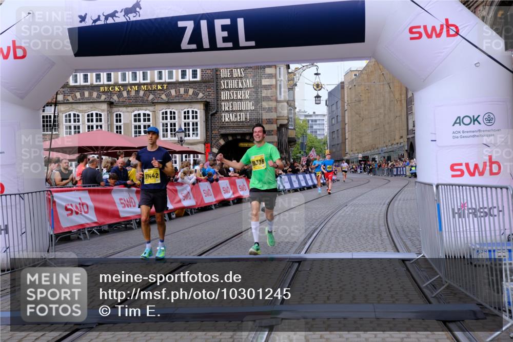 13.09.2026 - 21. swb-Marathon Bremen Tim E. http://msf.ph/oto/10301245 13.09.2026 10:43:18 Ziel 10235, 10336, 10988, 11042, 11143, 11265, 11442, 12053, 13523, 13580 meine-sportfotos.de