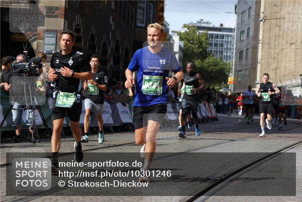 13.09.2026 - 21. swb-Marathon Bremen Strokosch-Dieckow http://msf.ph/oto/10301246 13.09.2026 13:21:32 Ziel 226, 1191, 2979, 3450, 3534, 4234, 4362, 4445, 4484, 4519, 4734, 6357, 6970, 8237, 8323, 8408, 8791, 9267, 9268, 9900, 13120, 572, 1130, 1254, 2088, 2397, 2570, 3290, 3435, 3695, 3930, 3934, 4735, 5542, 6865, 7176, 8384, 9059, 9421, 13145 meine-sportfotos.de