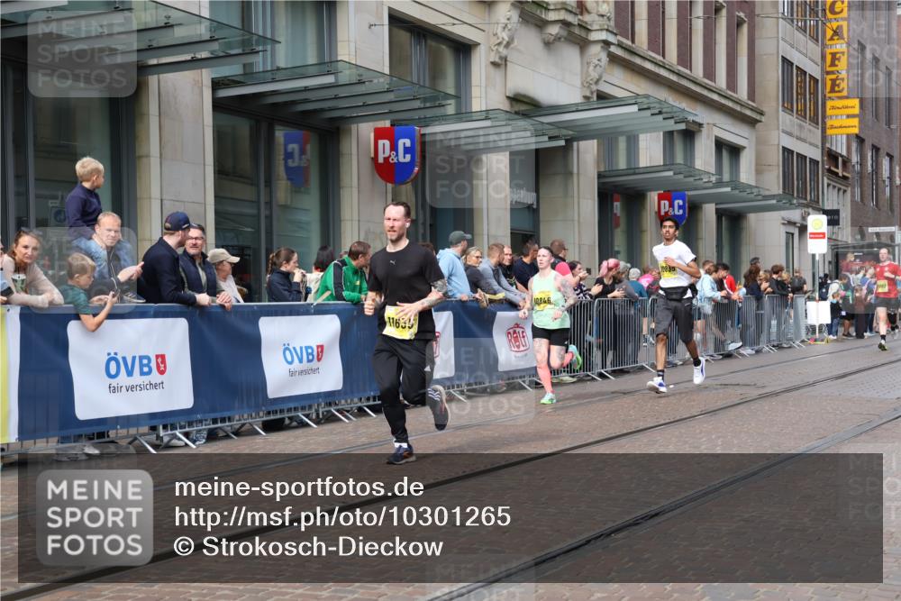 13.09.2026 - 21. swb-Marathon Bremen Strokosch-Dieckow http://msf.ph/oto/10301265 13.09.2026 10:49:24 Ziel 10508, 10709, 10835, 10910, 10966, 11007, 11035, 11092, 11183, 11635, 11717, 10294, 10392, 10514, 10655, 10739, 10846, 11191, 11316, 11567, 11621, 11635, 11891, 11896, 11984, 12132, 12149, 12376, 12450, 12529, 13577 meine-sportfotos.de