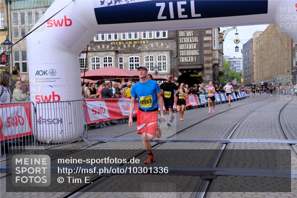 13.09.2026 - 21. swb-Marathon Bremen Tim E. http://msf.ph/oto/10301336 13.09.2026 10:43:24 Ziel 10336, 11042, 11143, 11265, 11442, 11632, 12053, 12469, 13523 meine-sportfotos.de