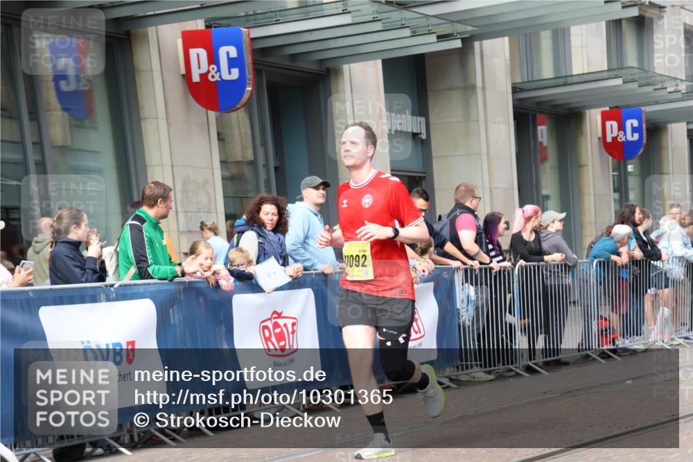 13.09.2026 - 21. swb-Marathon Bremen Strokosch-Dieckow http://msf.ph/oto/10301365 13.09.2026 10:49:29 Ziel 10508, 10593, 10709, 10966, 11005, 11007, 11035, 11183, 11717, 12380, 10294, 10514, 10655, 10739, 10835, 10846, 10910, 11092, 11191, 11316, 11567, 11621, 11635, 11896, 11984, 12132, 12149, 12376, 12450, 12529, 13577 meine-sportfotos.de