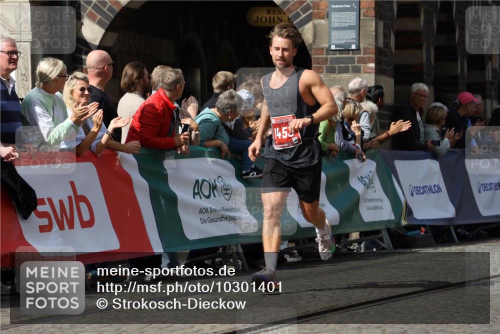 13.09.2026 - 21. swb-Marathon Bremen Strokosch-Dieckow http://msf.ph/oto/10301401 13.09.2026 12:51:33 Ziel 858, 1453, 13033, 482, 1126 meine-sportfotos.de
