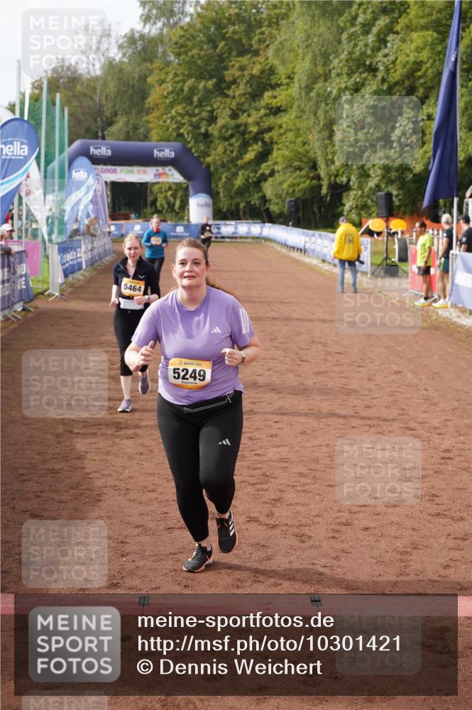 13.09.2026 - Airport Race Dennis Weichert http://msf.ph/oto/10301421 13.09.2026 10:40:21 Ziel 5249 meine-sportfotos.de
