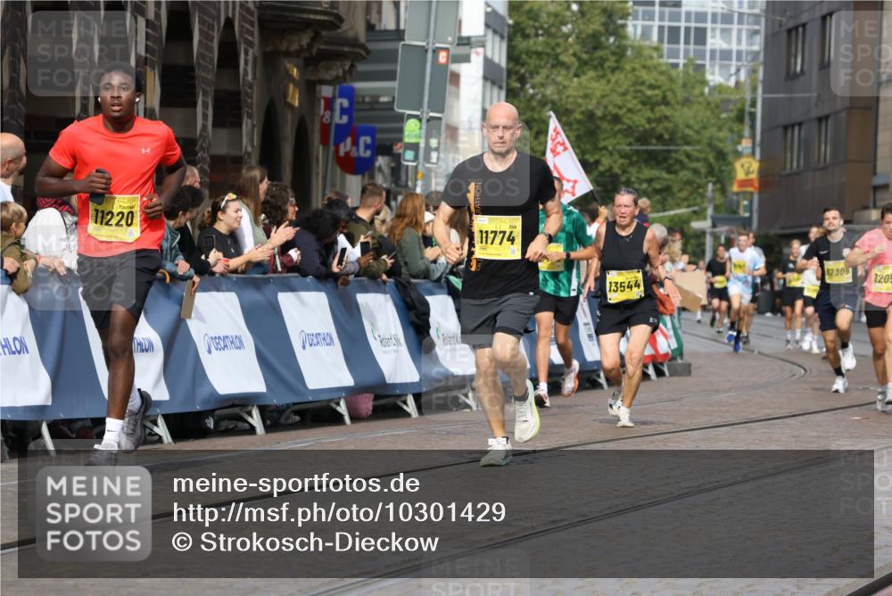 13.09.2026 - 21. swb-Marathon Bremen Strokosch-Dieckow http://msf.ph/oto/10301429 13.09.2026 10:50:44 Ziel 10170, 10233, 10525, 10840, 10923, 11178, 11276, 11497, 11499, 11622, 11664, 11680, 11742, 12045, 12078, 12269, 12447, 13562, 10200, 10537, 11076, 11087, 11170, 11961, 12004, 12070, 12179, 12351, 12407, 12560 meine-sportfotos.de