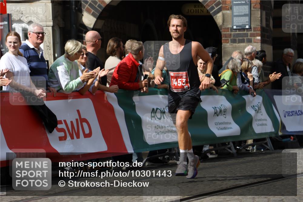 13.09.2026 - 21. swb-Marathon Bremen Strokosch-Dieckow http://msf.ph/oto/10301443 13.09.2026 12:51:34 Ziel 858, 1453, 3617, 13033, 482, 943, 1126 meine-sportfotos.de