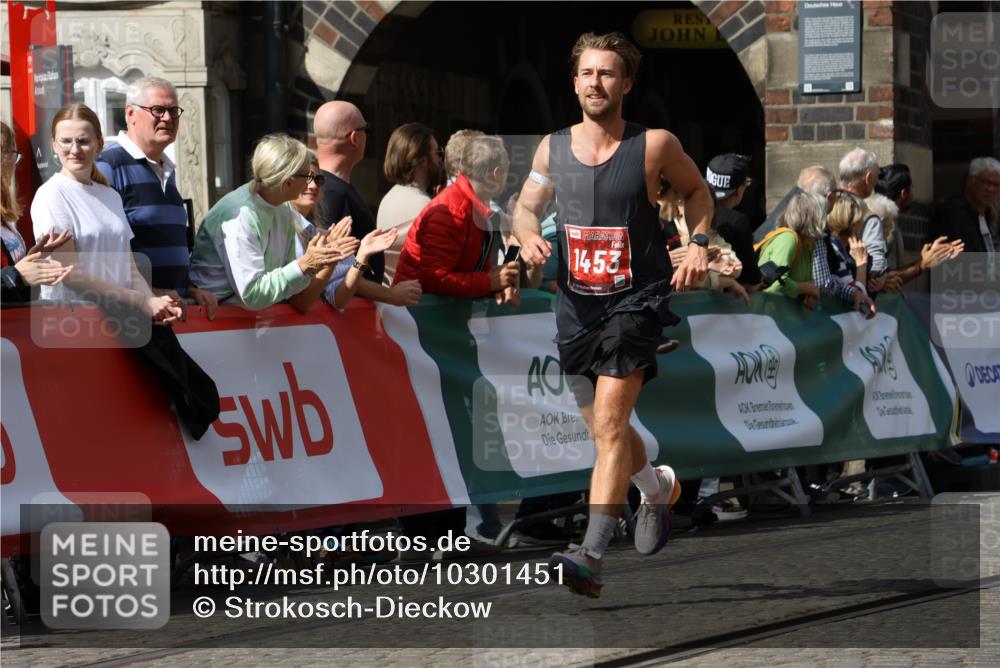 13.09.2026 - 21. swb-Marathon Bremen Strokosch-Dieckow http://msf.ph/oto/10301451 13.09.2026 12:51:34 Ziel 858, 1453, 3617, 13033, 482, 943, 1126 meine-sportfotos.de