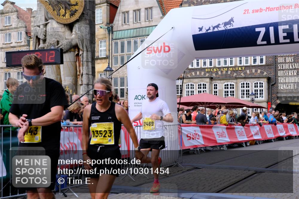 13.09.2026 - 21. swb-Marathon Bremen Tim E. http://msf.ph/oto/10301454 13.09.2026 10:43:29 Ziel 10336, 10456, 11042, 11143, 11265, 11442, 11632, 12053, 12469, 13523 meine-sportfotos.de