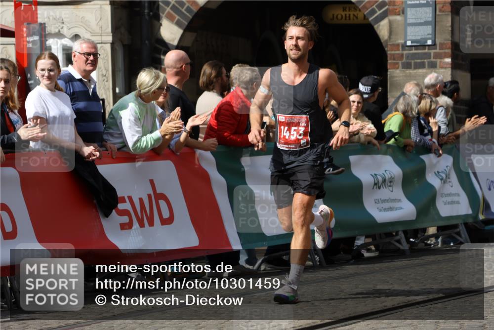 13.09.2026 - 21. swb-Marathon Bremen Strokosch-Dieckow http://msf.ph/oto/10301459 13.09.2026 12:51:34 Ziel 858, 1453, 3617, 13033, 482, 943, 1126 meine-sportfotos.de