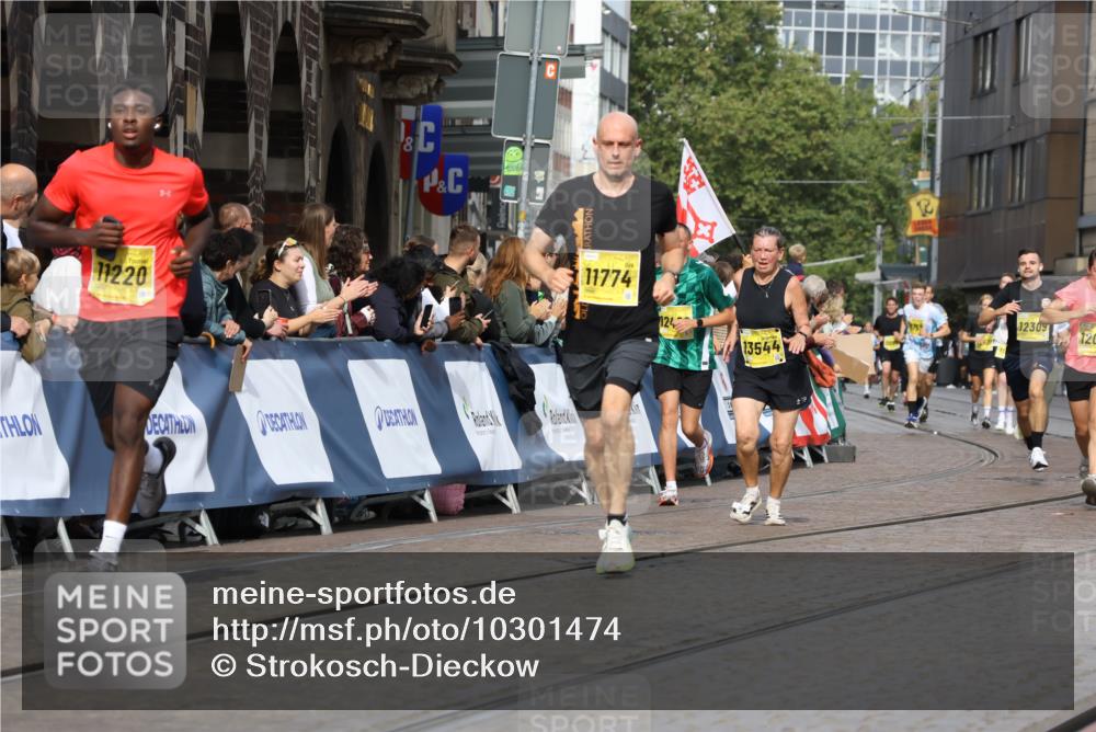 13.09.2026 - 21. swb-Marathon Bremen Strokosch-Dieckow http://msf.ph/oto/10301474 13.09.2026 10:50:44 Ziel 10170, 10233, 10525, 10840, 10923, 11178, 11276, 11497, 11499, 11622, 11664, 11680, 11742, 12045, 12078, 12269, 12447, 13562, 10200, 10537, 11076, 11087, 11170, 11961, 12004, 12070, 12179, 12351, 12407, 12560 meine-sportfotos.de