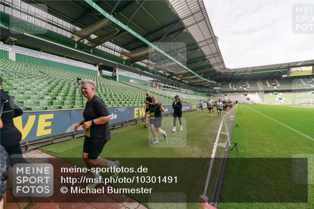 13.09.2026 - 21. swb-Marathon Bremen Michael Burmester http://msf.ph/oto/10301491 13.09.2026 10:45:46 Laufen im Stadion 10137, 10176, 10191, 10192, 10194, 10202, 10242, 10344, 10430, 10472, 10524, 10568, 10600, 10651, 10679, 10713, 10979, 11050, 11081, 11181, 11200, 11244, 11296, 11309, 11367, 11385, 11457, 11495, 11529, 11530, 11546, 11574, 11629, 11675, 11709, 11760, 11808, 11821, 11932, 11943, 12057, 12089, 12151, 12153, 12177, 12178, 12211, 12224, 12226, 12285, 12311, 12316, 12317, 12321, 12334, 12374, 12422, 12462, 12539, 10002, 10148, 10303, 10330, 10361, 10362 meine-sportfotos.de