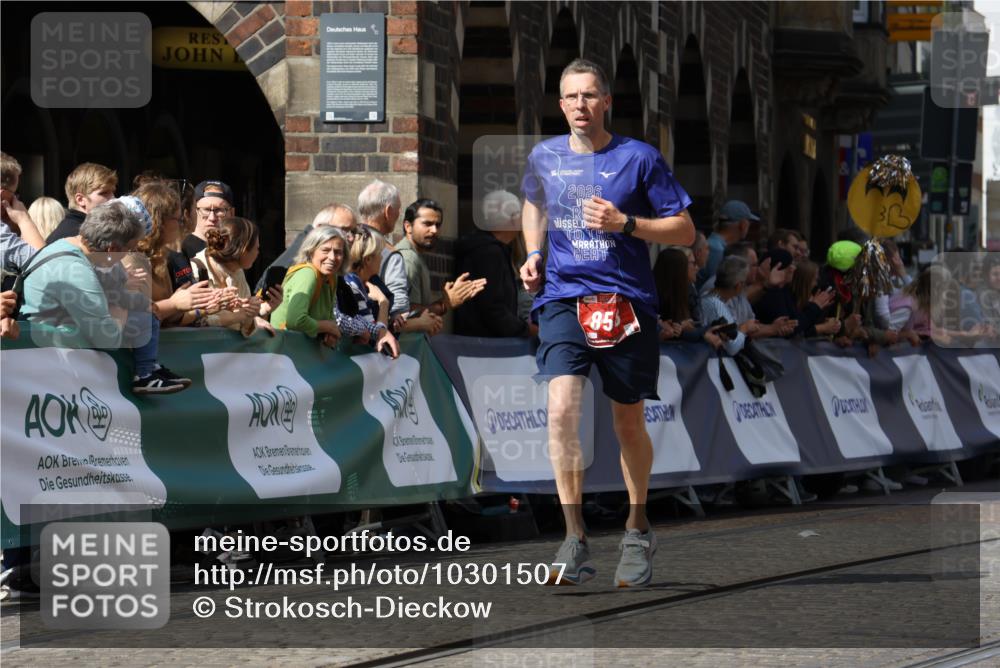 13.09.2026 - 21. swb-Marathon Bremen Strokosch-Dieckow http://msf.ph/oto/10301507 13.09.2026 12:51:39 Ziel 858, 1453, 3617, 13033, 482, 943, 1126 meine-sportfotos.de