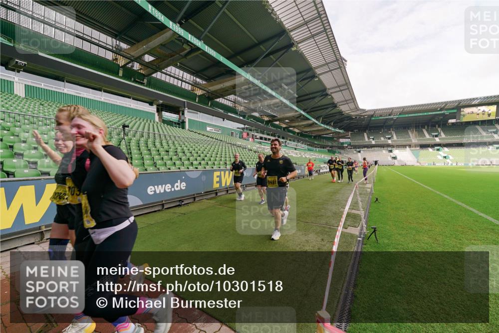 13.09.2026 - 21. swb-Marathon Bremen Michael Burmester http://msf.ph/oto/10301518 13.09.2026 10:45:55 Laufen im Stadion 10137, 10161, 10191, 10192, 10194, 10202, 10242, 10344, 10430, 10472, 10524, 10535, 10568, 10600, 10651, 10679, 10713, 10895, 10970, 10979, 11050, 11081, 11181, 11200, 11244, 11296, 11309, 11367, 11457, 11495, 11529, 11530, 11546, 11574, 11629, 11675, 11709, 11760, 11808, 11821, 11932, 12057, 12089, 12151, 12153, 12177, 12178, 12211, 12224, 12226, 12285, 12311, 12316, 12317, 12321, 12374, 12422, 12462, 12539, 10002, 10148, 10303, 10330, 10361, 10362 meine-sportfotos.de