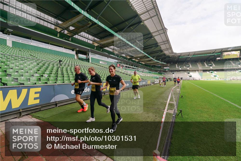 13.09.2026 - 21. swb-Marathon Bremen Michael Burmester http://msf.ph/oto/10301531 13.09.2026 10:46:00 Laufen im Stadion 10137, 10161, 10194, 10202, 10242, 10344, 10430, 10472, 10524, 10535, 10568, 10600, 10651, 10679, 10713, 10895, 10970, 10979, 11050, 11081, 11181, 11200, 11244, 11296, 11309, 11367, 11457, 11495, 11529, 11530, 11546, 11574, 11675, 11709, 11760, 11808, 11821, 11932, 12057, 12089, 12151, 12153, 12177, 12178, 12211, 12224, 12226, 12285, 12311, 12316, 12317, 12321, 12374, 12422, 12462, 12539, 10002, 10004, 10148, 10303, 10330, 10361, 10362 meine-sportfotos.de