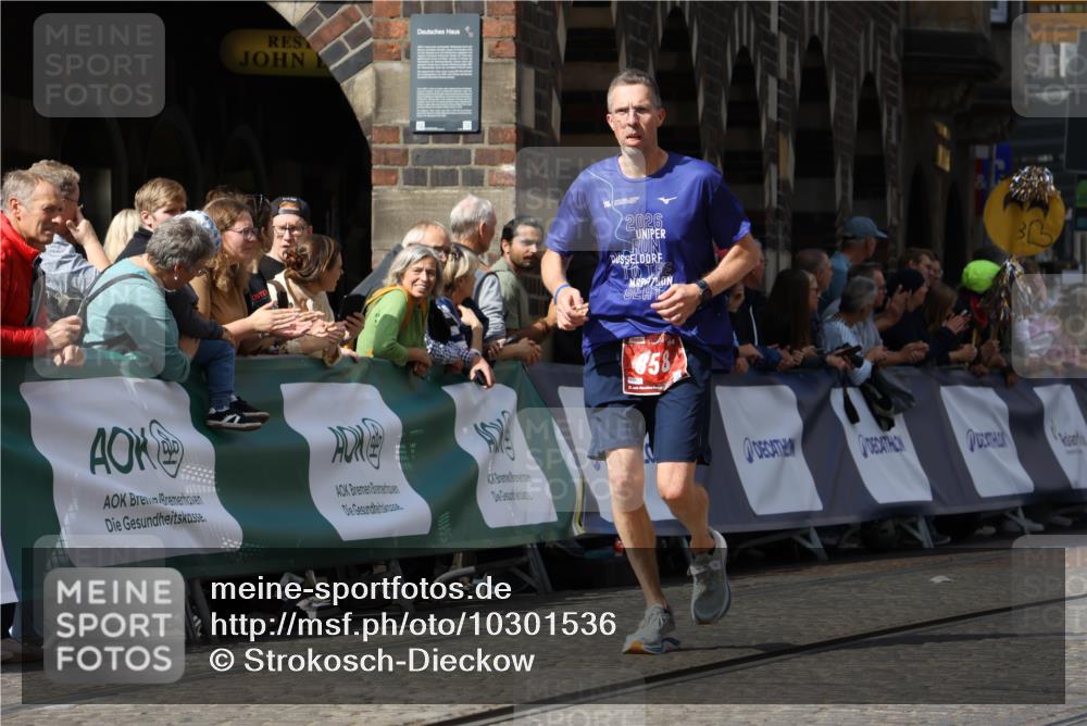 13.09.2026 - 21. swb-Marathon Bremen Strokosch-Dieckow http://msf.ph/oto/10301536 13.09.2026 12:51:39 Ziel 858, 1453, 3617, 13033, 482, 943, 1126 meine-sportfotos.de