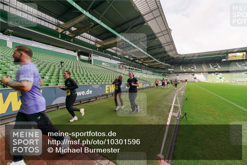 13.09.2026 - 21. swb-Marathon Bremen Michael Burmester http://msf.ph/oto/10301596 13.09.2026 10:46:33 Laufen im Stadion 10137, 10161, 10194, 10202, 10242, 10344, 10349, 10430, 10472, 10524, 10535, 10568, 10600, 10651, 10895, 10933, 10970, 11050, 11181, 11200, 11244, 11296, 11309, 11367, 11457, 11529, 11530, 11546, 11573, 11574, 11579, 11639, 11675, 11709, 11760, 11821, 12089, 12153, 12177, 12178, 12211, 12224, 12285, 12316, 12317, 12374, 12422, 12462, 12539, 10002, 10004, 10005, 10148, 10271, 10303, 10325, 10330, 10335, 10361, 10362, 10459, 10513, 10605, 10756, 10882 meine-sportfotos.de