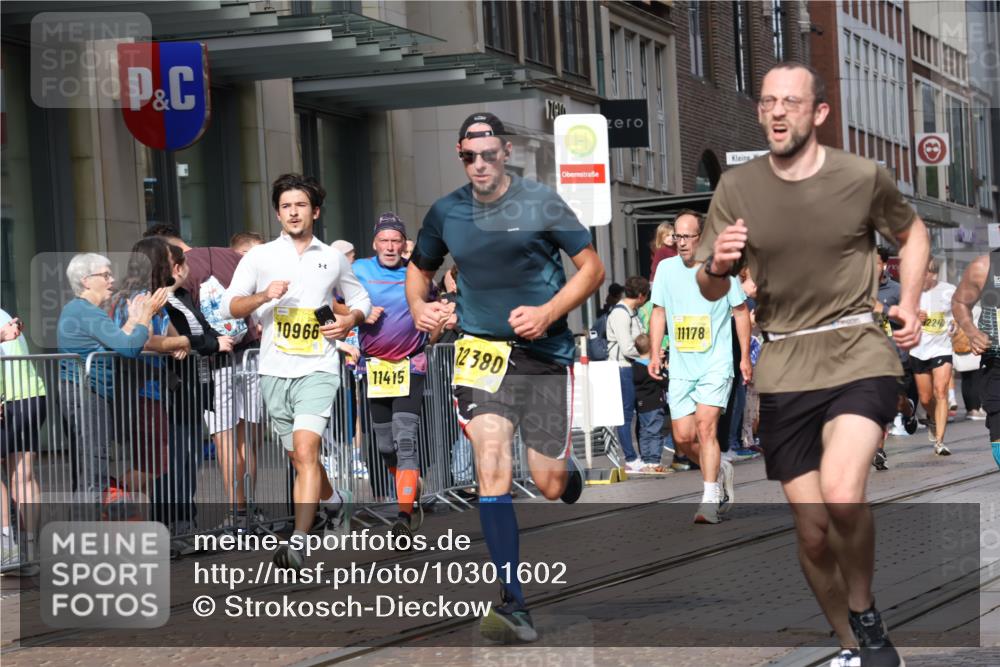 13.09.2026 - 21. swb-Marathon Bremen Strokosch-Dieckow http://msf.ph/oto/10301602 13.09.2026 10:49:51 Ziel 10170, 10452, 10593, 10876, 11111, 11128, 11178, 11415, 11497, 11499, 12240, 12269, 12510, 10508, 10593, 10709, 10966, 11005, 11007, 11035, 11092, 11183, 11717, 12380 meine-sportfotos.de