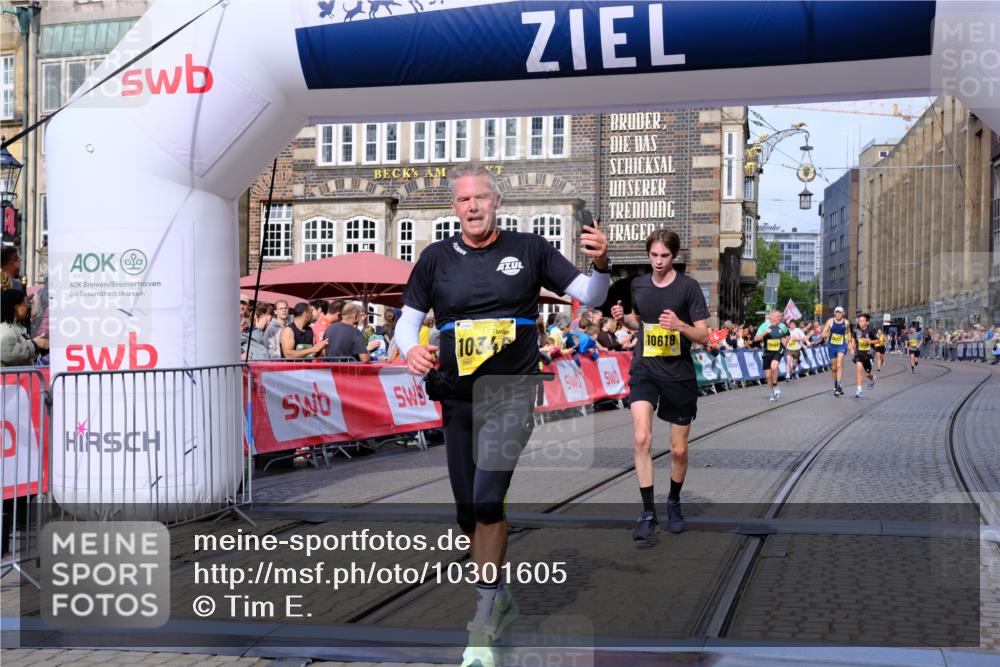 13.09.2026 - 21. swb-Marathon Bremen Tim E. http://msf.ph/oto/10301605 13.09.2026 10:43:42 Ziel 10328, 10346, 10456, 10618, 11468, 11607, 11826, 12406 meine-sportfotos.de