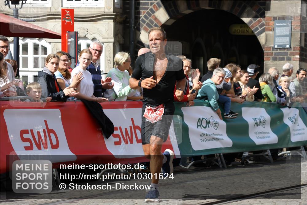 13.09.2026 - 21. swb-Marathon Bremen Strokosch-Dieckow http://msf.ph/oto/10301624 13.09.2026 12:52:14 Ziel 482, 943, 1126, 959, 1357, 1507 meine-sportfotos.de