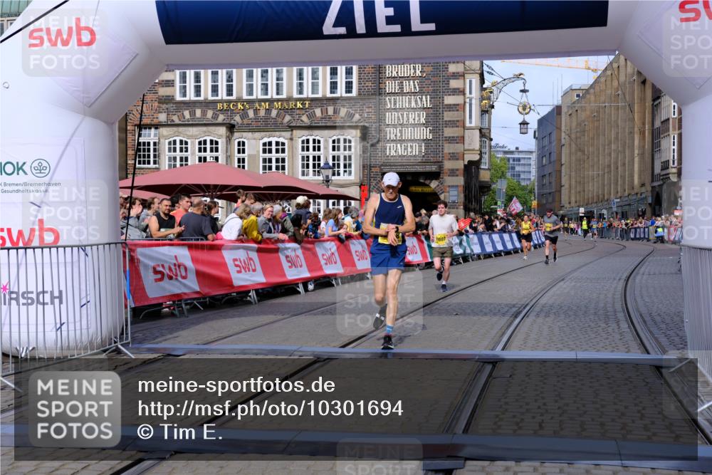 13.09.2026 - 21. swb-Marathon Bremen Tim E. http://msf.ph/oto/10301694 13.09.2026 10:43:47 Ziel 10328, 10346, 10456, 10618, 10742, 11468, 11607, 11826, 12406, 13509 meine-sportfotos.de