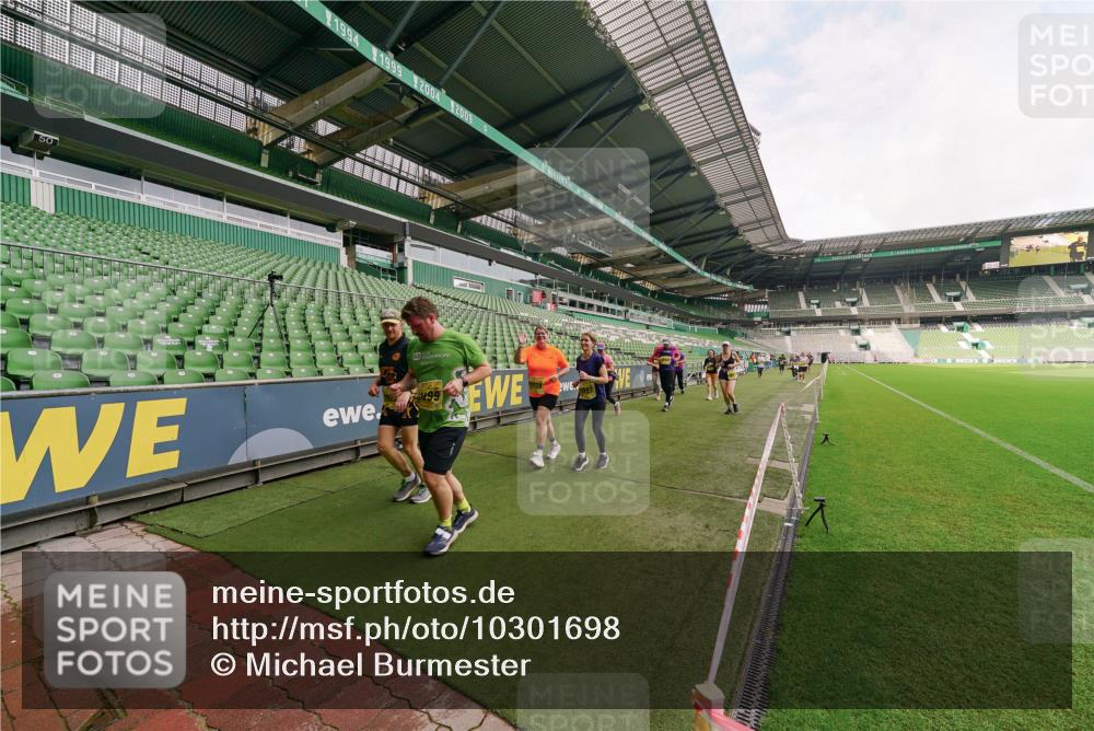 13.09.2026 - 21. swb-Marathon Bremen Michael Burmester http://msf.ph/oto/10301698 13.09.2026 10:47:20 Laufen im Stadion 10161, 10264, 10349, 10535, 10732, 10895, 10933, 10970, 11050, 11104, 11181, 11244, 11262, 11296, 11423, 11443, 11457, 11529, 11530, 11546, 11573, 11574, 11579, 11639, 11663, 11675, 11698, 11760, 12157, 12211, 12285, 12316, 12317, 12340, 12374, 12422, 12444, 12462, 12472, 10002, 10004, 10005, 10176, 10191, 10192, 10271, 10295, 10325, 10335, 10361, 10362, 10459, 10513, 10605, 10629, 10756, 10779, 10882, 10997, 10999, 11233, 11307 meine-sportfotos.de