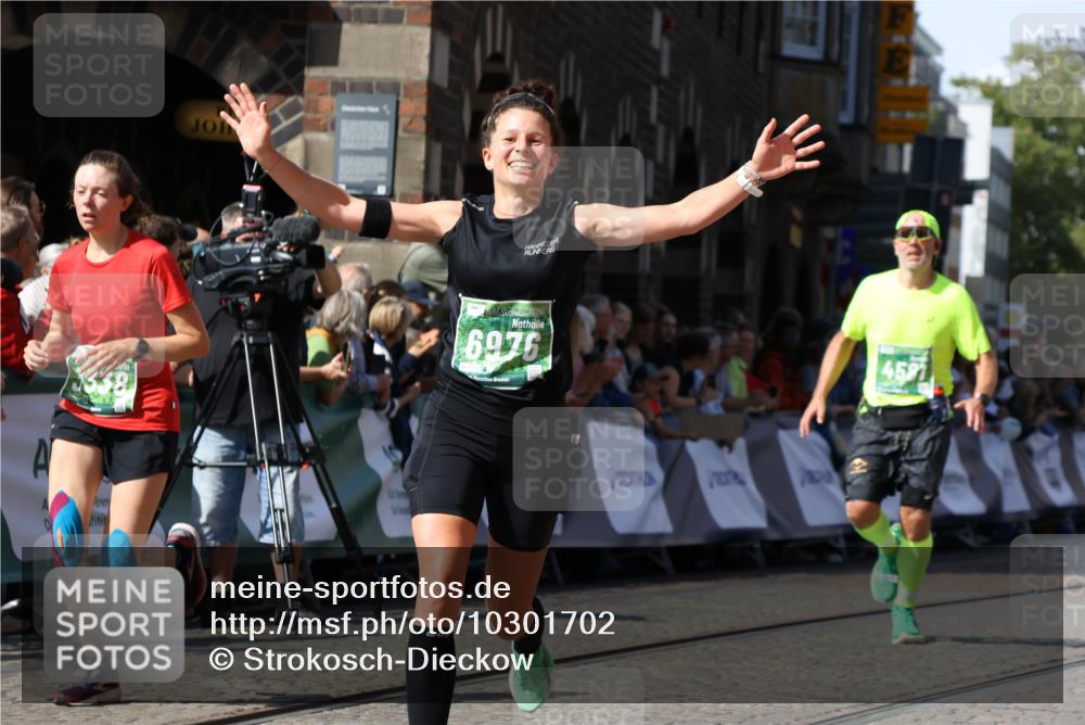 13.09.2026 - 21. swb-Marathon Bremen Strokosch-Dieckow http://msf.ph/oto/10301702 13.09.2026 13:21:50 Ziel 1130, 2088, 2570, 2904, 3120, 3202, 3435, 3655, 3930, 4165, 4234, 4445, 4484, 4519, 5542, 6862, 7176, 8184, 8270, 8384, 8730, 8923, 9048, 9514, 9722, 9900, 13145, 141, 148, 1209, 2051, 3338, 3652, 3774, 4581, 5193, 7098, 8438, 8452, 8924, 9599 meine-sportfotos.de