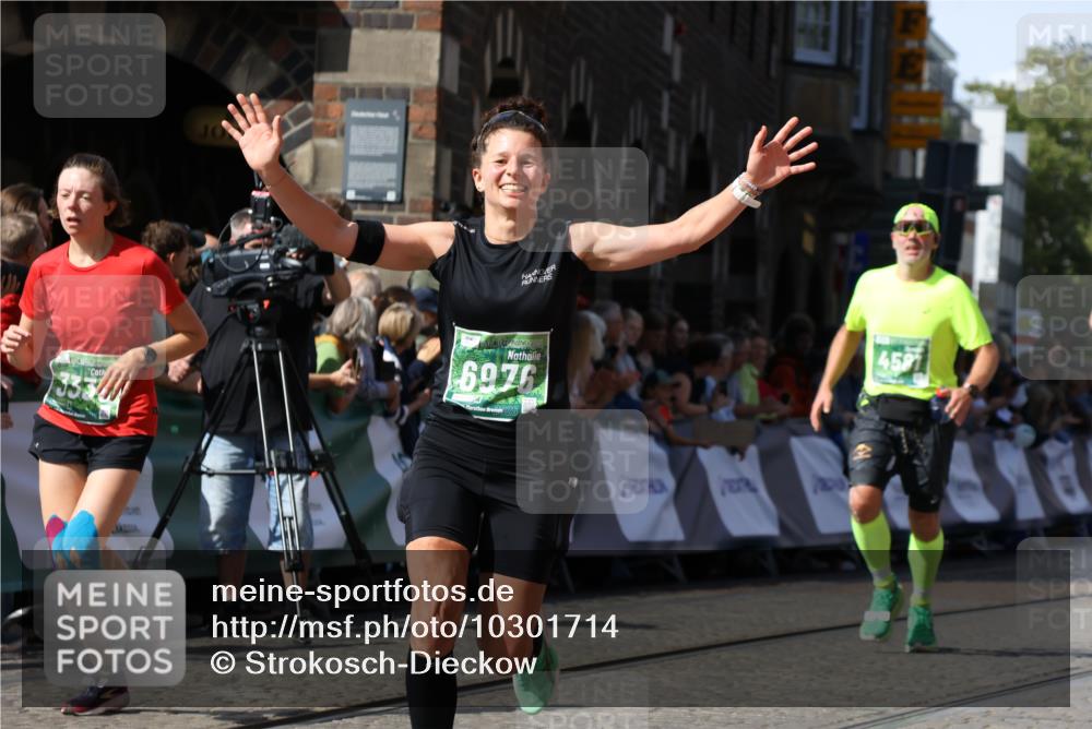 13.09.2026 - 21. swb-Marathon Bremen Strokosch-Dieckow http://msf.ph/oto/10301714 13.09.2026 13:21:50 Ziel 1130, 2088, 2570, 2904, 3120, 3202, 3435, 3655, 3930, 4165, 4234, 4445, 4484, 4519, 5542, 6862, 7176, 8184, 8270, 8384, 8730, 8923, 9048, 9514, 9722, 9900, 13145, 141, 148, 1209, 2051, 3338, 3652, 3774, 4581, 5193, 7098, 8438, 8452, 8924, 9599 meine-sportfotos.de