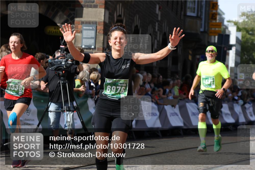 13.09.2026 - 21. swb-Marathon Bremen Strokosch-Dieckow http://msf.ph/oto/10301728 13.09.2026 13:21:50 Ziel 1130, 2088, 2570, 2904, 3120, 3202, 3435, 3655, 3930, 4165, 4234, 4445, 4484, 4519, 5542, 6862, 7176, 8184, 8270, 8384, 8730, 8923, 9048, 9514, 9722, 9900, 13145, 141, 148, 1209, 2051, 3338, 3652, 3774, 4581, 5193, 7098, 8438, 8452, 8924, 9599 meine-sportfotos.de