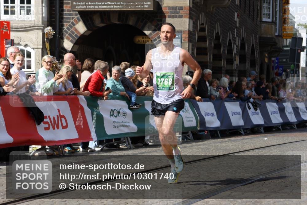 13.09.2026 - 21. swb-Marathon Bremen Strokosch-Dieckow http://msf.ph/oto/10301740 13.09.2026 12:52:31 Ziel 959, 1357, 553, 8729 meine-sportfotos.de