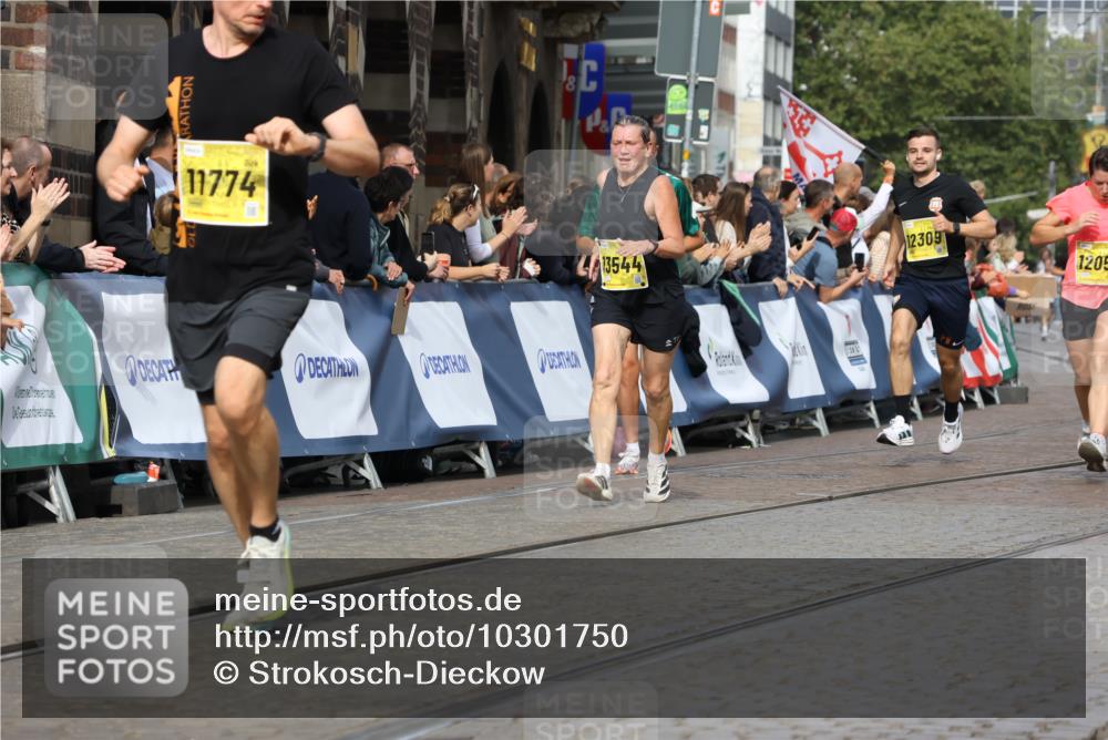 13.09.2026 - 21. swb-Marathon Bremen Strokosch-Dieckow http://msf.ph/oto/10301750 13.09.2026 10:50:46 Ziel 10170, 10233, 10525, 10840, 10923, 11178, 11276, 11497, 11499, 11622, 11664, 11680, 11742, 12045, 12078, 12269, 12447, 13562, 10200, 10537, 11076, 11087, 11170, 11625, 11626, 11961, 12004, 12179, 12303, 12351, 12407, 12560 meine-sportfotos.de