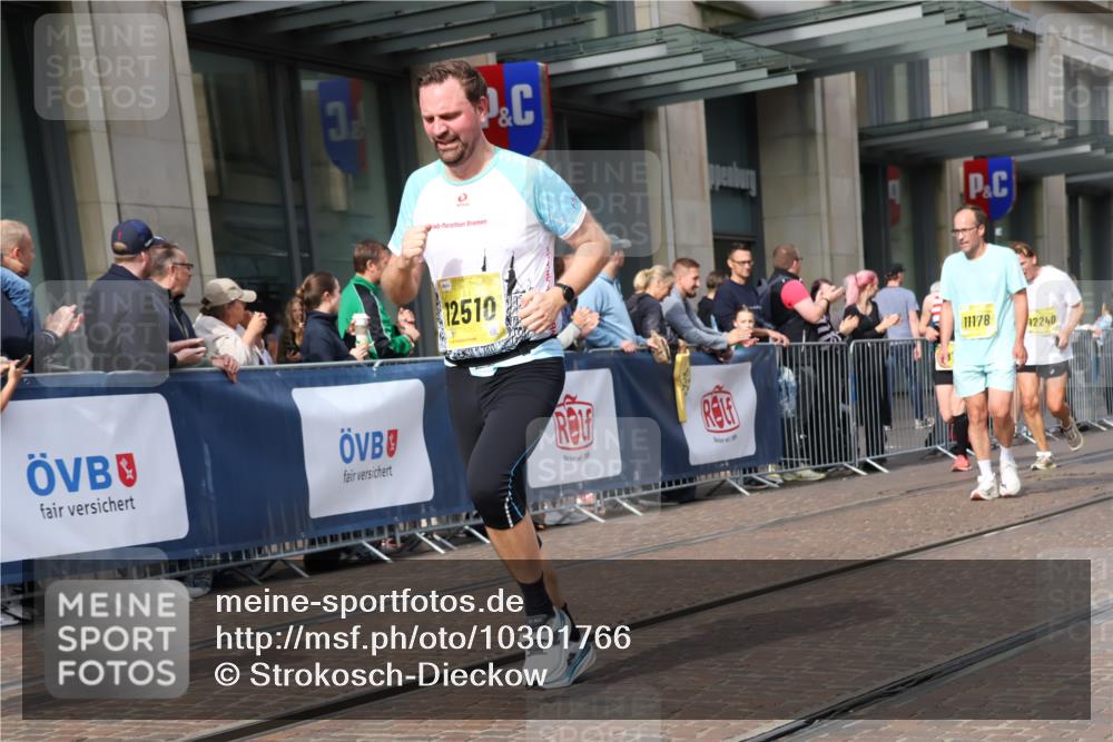 13.09.2026 - 21. swb-Marathon Bremen Strokosch-Dieckow http://msf.ph/oto/10301766 13.09.2026 10:49:58 Ziel 10170, 10233, 10525, 10840, 10876, 10923, 11111, 11128, 11178, 11497, 11499, 11622, 11680, 12045, 12078, 12240, 12269, 12447, 13562, 10452, 10508, 10593, 10709, 10966, 11005, 11007, 11035, 11183, 11415, 11717, 12380, 12510 meine-sportfotos.de