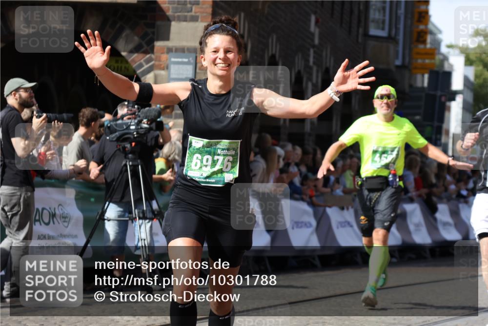 13.09.2026 - 21. swb-Marathon Bremen Strokosch-Dieckow http://msf.ph/oto/10301788 13.09.2026 13:21:50 Ziel 1130, 2088, 2570, 2904, 3120, 3202, 3435, 3655, 3930, 4165, 4234, 4445, 4484, 4519, 5542, 6862, 7176, 8184, 8270, 8384, 8730, 8923, 9048, 9514, 9722, 9900, 13145, 141, 148, 1209, 2051, 3338, 3652, 3774, 4581, 5193, 7098, 8438, 8452, 8924, 9599 meine-sportfotos.de