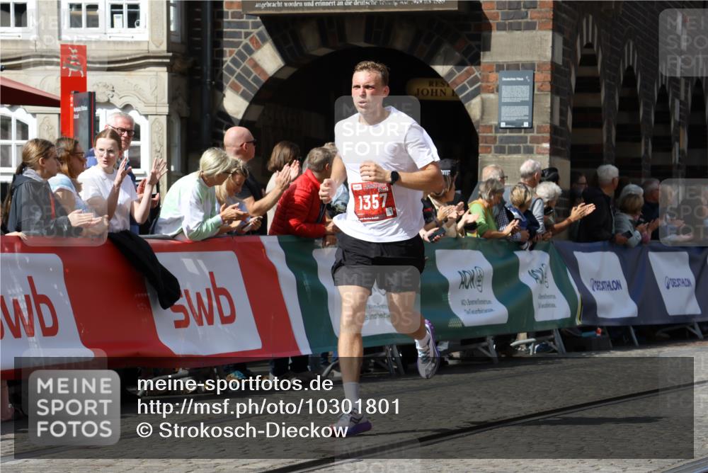 13.09.2026 - 21. swb-Marathon Bremen Strokosch-Dieckow http://msf.ph/oto/10301801 13.09.2026 12:52:41 Ziel 525, 959, 1357, 1507, 417, 553, 2100, 7244, 8729 meine-sportfotos.de