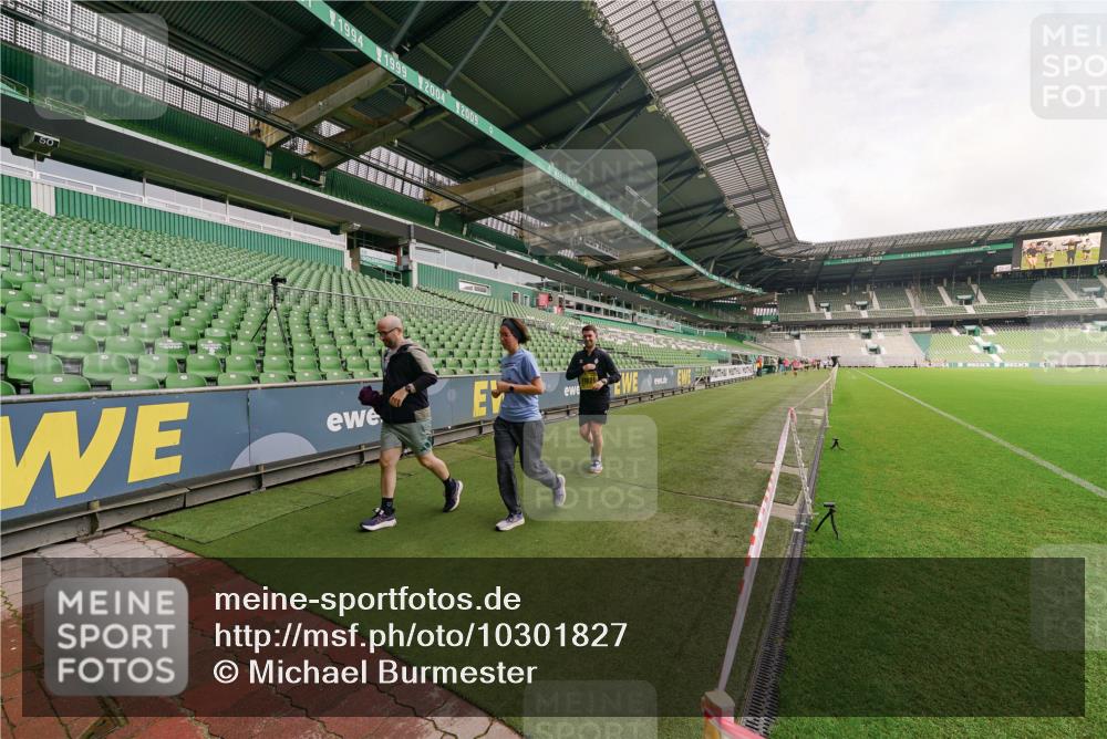 13.09.2026 - 21. swb-Marathon Bremen Michael Burmester http://msf.ph/oto/10301827 13.09.2026 10:49:13 Laufen im Stadion 10264, 10292, 10407, 10413, 10440, 10710, 10732, 10754, 10789, 10925, 11104, 11254, 11262, 11423, 11443, 11541, 11698, 11712, 11851, 11942, 11980, 12083, 12440, 12444, 12471, 12472, 12542, 12561, 10137, 10161, 10194, 10202, 10242, 10344, 10430, 10472, 10524, 10535, 10568, 10600, 10651, 10679, 10713, 10895, 10979, 11050, 11081, 11181, 11200, 11244, 11296, 11309, 11367, 11457, 11529, 11530, 11546, 11574, 11675, 11709, 11760, 11821, 12089, 12153, 12177, 12178 meine-sportfotos.de
