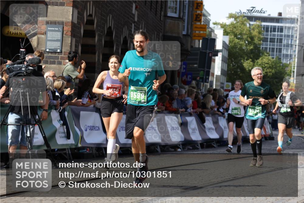 13.09.2026 - 21. swb-Marathon Bremen Strokosch-Dieckow http://msf.ph/oto/10301851 13.09.2026 13:21:57 Ziel 572, 1130, 1254, 2088, 2397, 2570, 2904, 3120, 3290, 3435, 3655, 3695, 3930, 4165, 5542, 6865, 7176, 8184, 8270, 8384, 8730, 8923, 9048, 9059, 9421, 9722, 13145, 148, 1601, 1645, 2051, 3021, 3652, 7625, 7917, 8452, 8924, 9599, 9839 meine-sportfotos.de