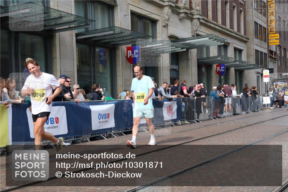 13.09.2026 - 21. swb-Marathon Bremen Strokosch-Dieckow http://msf.ph/oto/10301871 13.09.2026 10:50:02 Ziel 10170, 10233, 10525, 10840, 10923, 11111, 11128, 11178, 11497, 11499, 11622, 11680, 11742, 12045, 12078, 12240, 12269, 12447, 13562, 10452, 10508, 10593, 10709, 10876, 10966, 11005, 11007, 11035, 11183, 11415, 12380, 12510 meine-sportfotos.de