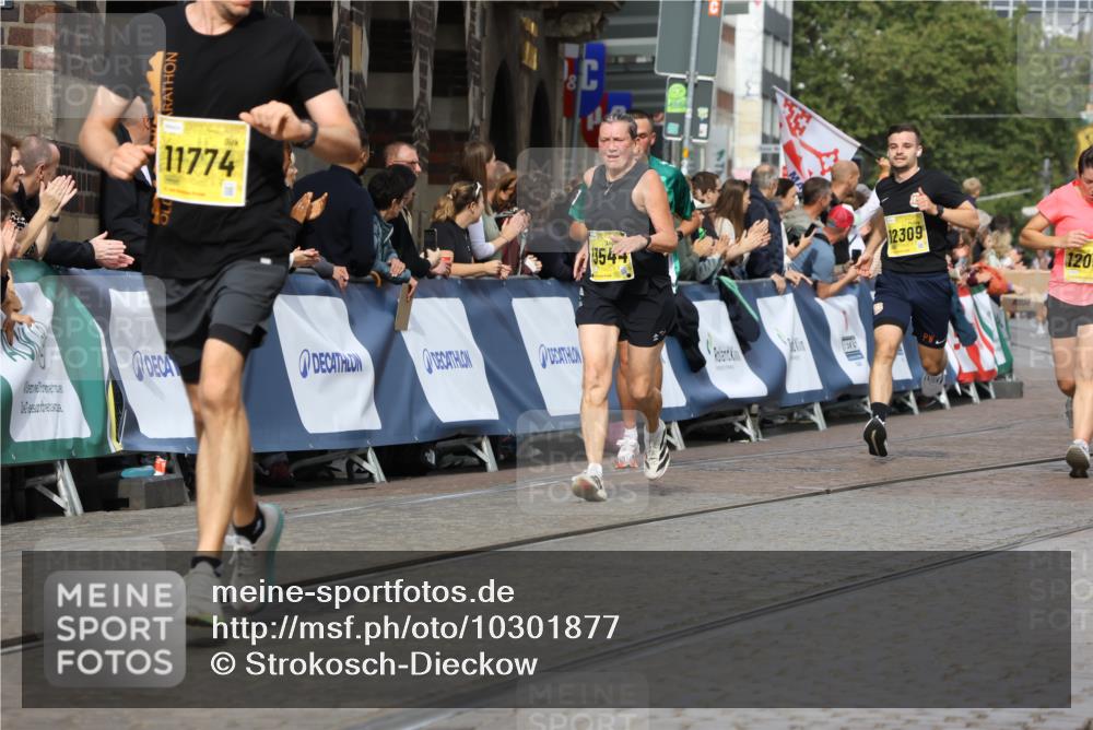 13.09.2026 - 21. swb-Marathon Bremen Strokosch-Dieckow http://msf.ph/oto/10301877 13.09.2026 10:50:46 Ziel 10170, 10233, 10525, 10840, 10923, 11178, 11276, 11497, 11499, 11622, 11664, 11680, 11742, 12045, 12078, 12269, 12447, 13562, 10200, 10537, 11076, 11087, 11170, 11625, 11626, 11961, 12004, 12179, 12303, 12351, 12407, 12560 meine-sportfotos.de