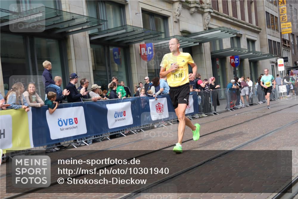13.09.2026 - 21. swb-Marathon Bremen Strokosch-Dieckow http://msf.ph/oto/10301940 13.09.2026 10:50:09 Ziel 10170, 10233, 10525, 10840, 10923, 11178, 11220, 11276, 11497, 11499, 11622, 11664, 11680, 11742, 11774, 12045, 12078, 12269, 12309, 12447, 13562, 10452, 10508, 10593, 10876, 10966, 11005, 11035, 11111, 11128, 11183, 11415, 12240, 12380, 12510 meine-sportfotos.de