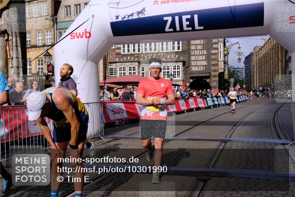 13.09.2026 - 21. swb-Marathon Bremen Tim E. http://msf.ph/oto/10301990 13.09.2026 10:44:15 Ziel 10337, 10342, 11019, 11208, 11312, 11447, 11614, 11930, 11948, 12250, 12253, 12436, 12559, 13538 meine-sportfotos.de