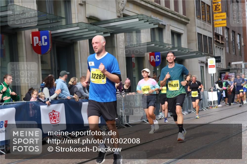 13.09.2026 - 21. swb-Marathon Bremen Strokosch-Dieckow http://msf.ph/oto/10302008 13.09.2026 10:50:13 Ziel 10170, 10233, 10525, 10764, 10840, 10923, 11220, 11276, 11497, 11499, 11622, 11664, 11680, 11742, 11774, 12045, 12052, 12078, 12309, 12447, 12488, 13544, 13562, 10452, 10593, 10876, 10966, 11005, 11035, 11111, 11128, 11178, 11415, 12240, 12269, 12380, 12510 meine-sportfotos.de