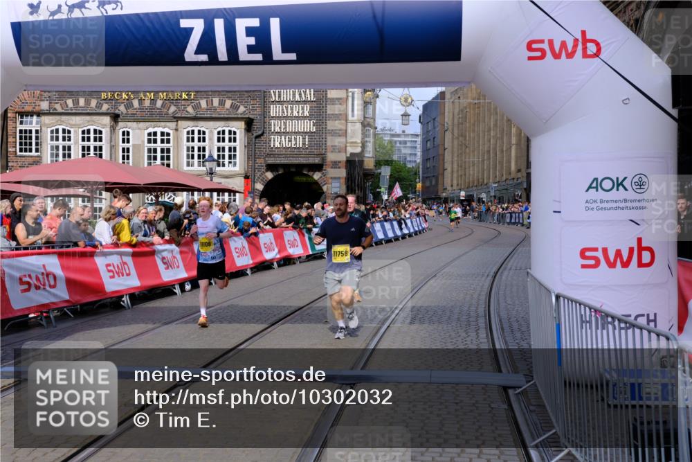 13.09.2026 - 21. swb-Marathon Bremen Tim E. http://msf.ph/oto/10302032 13.09.2026 10:44:25 Ziel 10342, 11108, 11447, 11644, 11758, 11930, 12559, 13538 meine-sportfotos.de