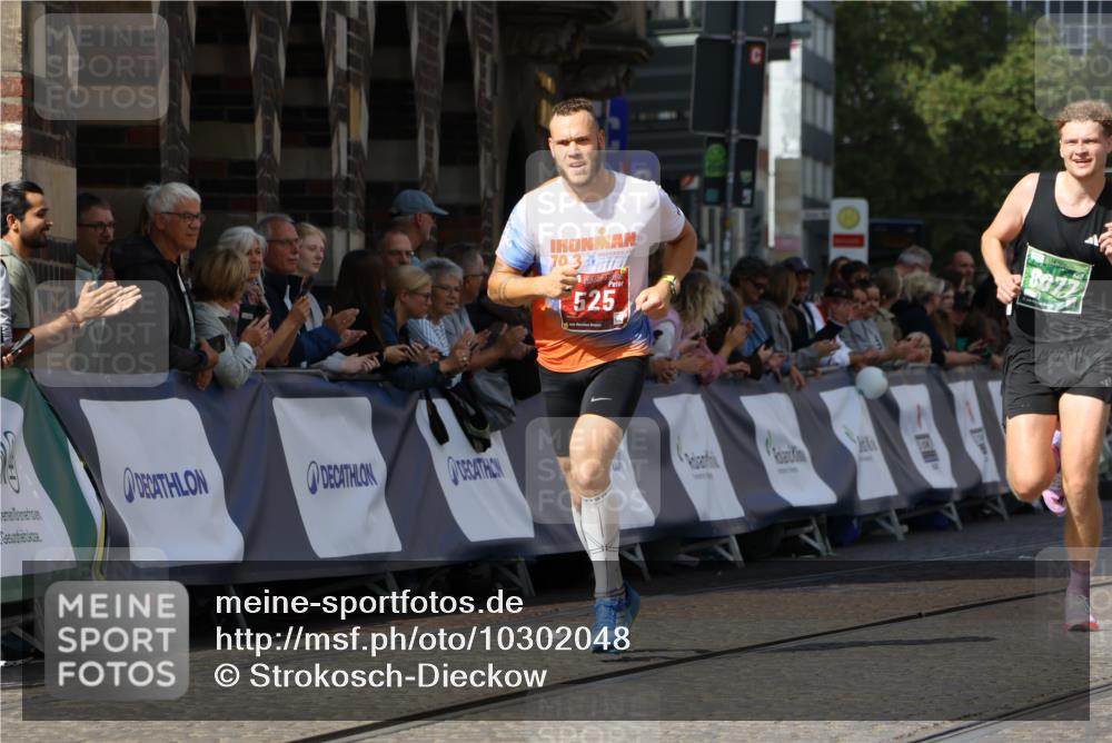 13.09.2026 - 21. swb-Marathon Bremen Strokosch-Dieckow http://msf.ph/oto/10302048 13.09.2026 12:52:55 Ziel 525, 7768, 8729, 7650, 8077, 9522 meine-sportfotos.de