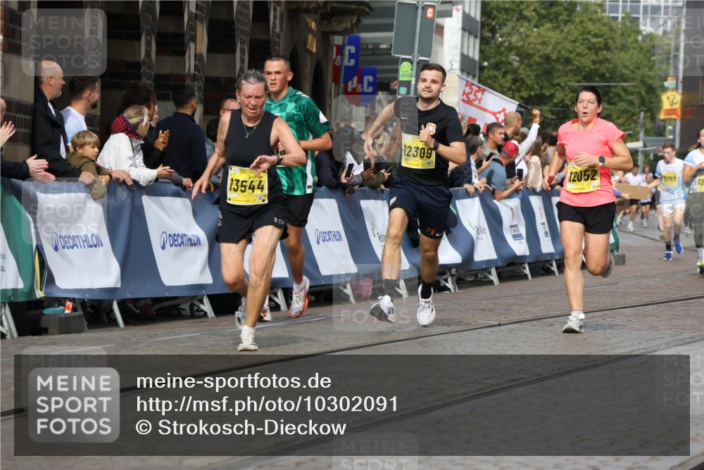 13.09.2026 - 21. swb-Marathon Bremen Strokosch-Dieckow http://msf.ph/oto/10302091 13.09.2026 10:50:47 Ziel 10170, 10233, 10525, 10840, 10923, 11178, 11220, 11276, 11497, 11499, 11622, 11664, 11680, 11742, 11774, 12045, 12078, 12269, 12447, 13562, 10200, 10537, 11076, 11087, 11170, 11625, 11626, 12004, 12179, 12303, 12351, 12407, 12560 meine-sportfotos.de