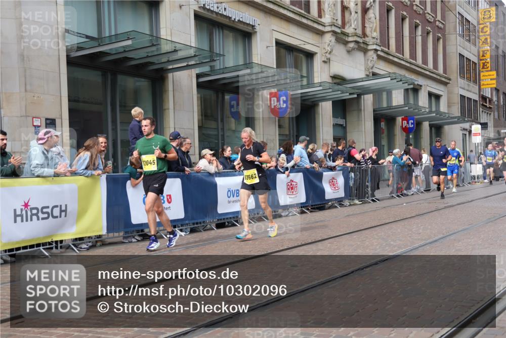 13.09.2026 - 21. swb-Marathon Bremen Strokosch-Dieckow http://msf.ph/oto/10302096 13.09.2026 10:50:17 Ziel 10233, 10267, 10525, 10764, 10840, 10923, 11220, 11276, 11622, 11664, 11680, 11742, 11753, 11774, 12045, 12052, 12070, 12078, 12309, 12447, 12488, 13544, 13562, 10170, 10452, 10876, 11111, 11128, 11178, 11415, 11497, 11499, 12240, 12269, 12510 meine-sportfotos.de