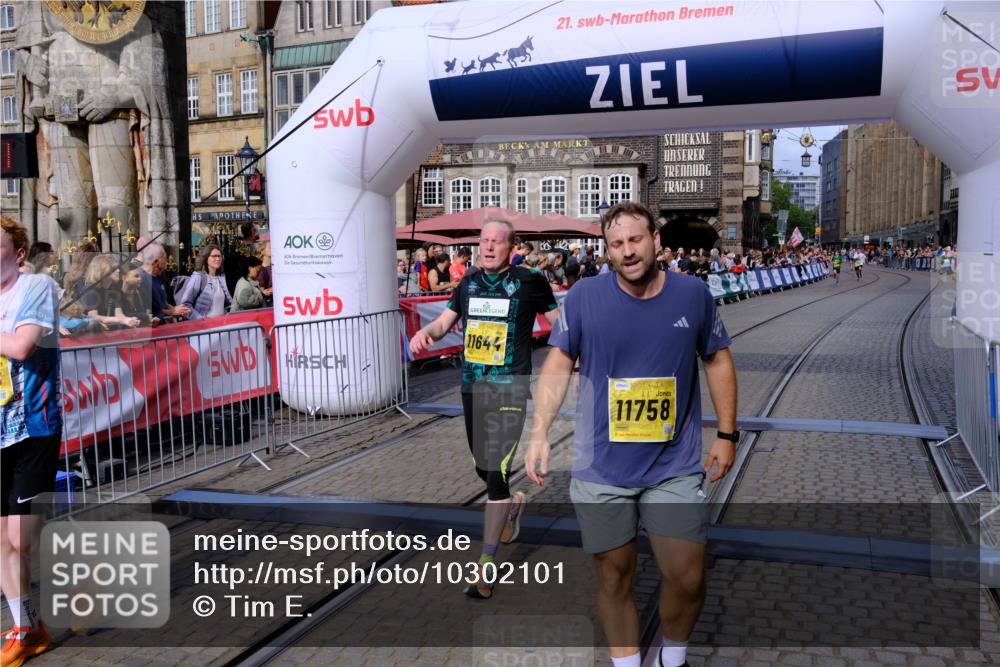 13.09.2026 - 21. swb-Marathon Bremen Tim E. http://msf.ph/oto/10302101 13.09.2026 10:44:28 Ziel 10342, 11108, 11148, 11644, 11758, 13538 meine-sportfotos.de
