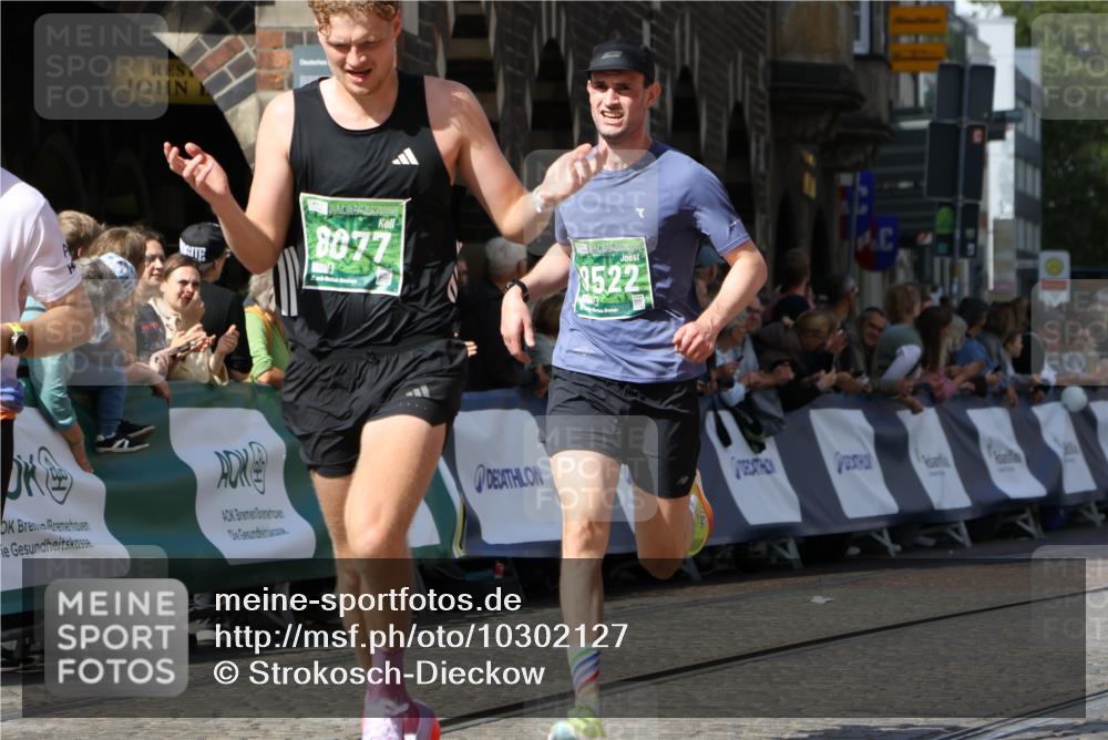13.09.2026 - 21. swb-Marathon Bremen Strokosch-Dieckow http://msf.ph/oto/10302127 13.09.2026 12:52:57 Ziel 525, 553, 7768, 8729, 2585, 7650 meine-sportfotos.de